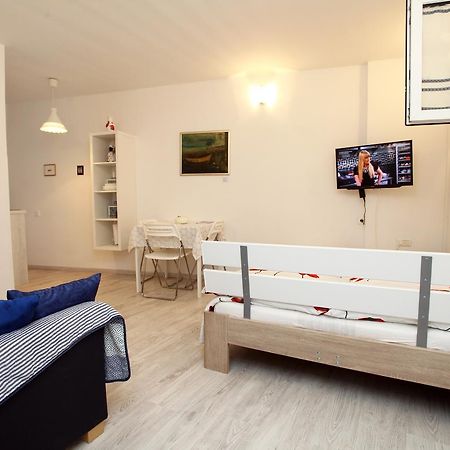 Apartma Mery Πιράν Εξωτερικό φωτογραφία